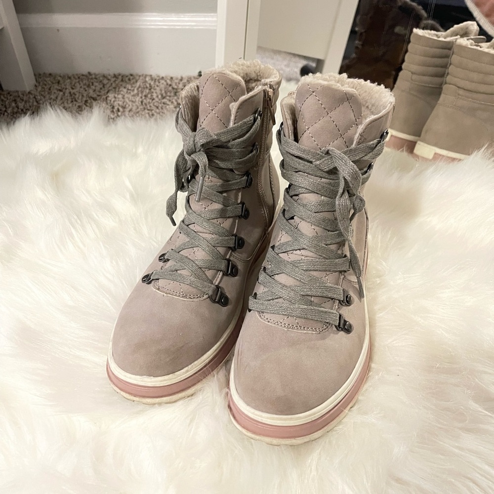 Lightweight winter booties